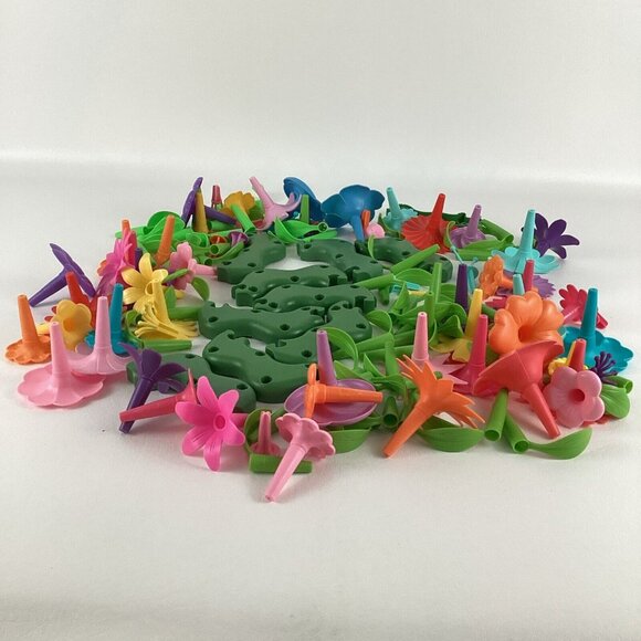 Build A Garden Colorful Flower Pieces Parts Leaves Petals Pistils Stamens Toy - Picture 4 of 7